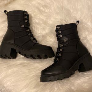 Dolce Vita Chunky lace up boots
